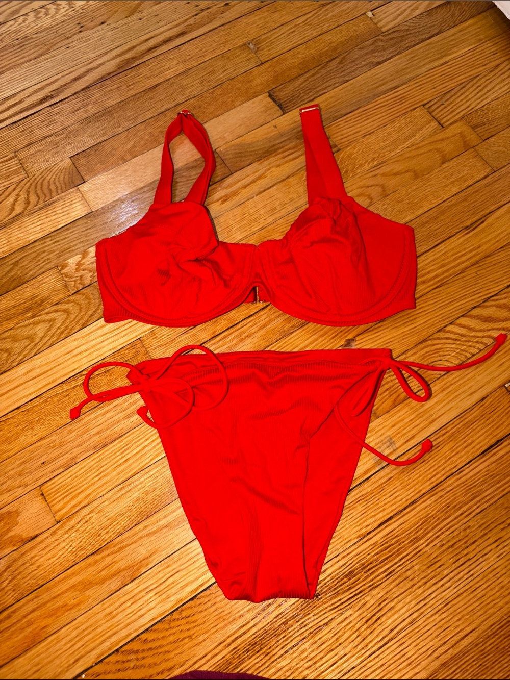 Victoria’s Secret Underwire Bikini